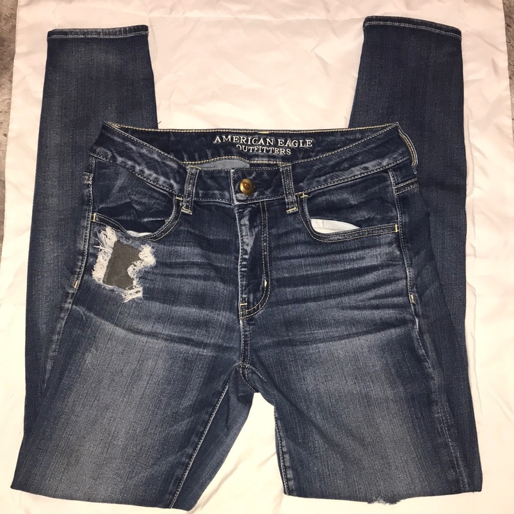 AMERICAN EAGLE SKINNY JEANS